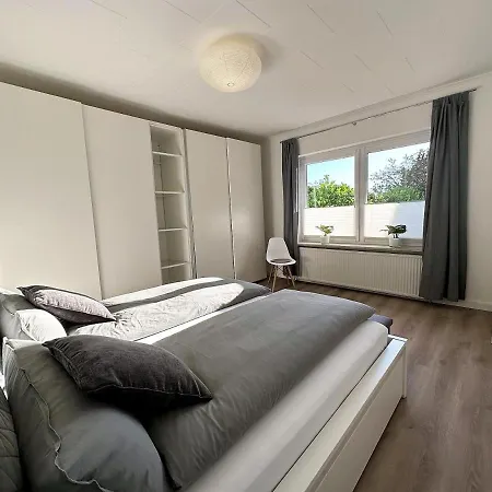 Haus Libelle, Ebenerdig, Wlan, Neu Renoviert, Hochwertig Ausgestattet Nyaraló *