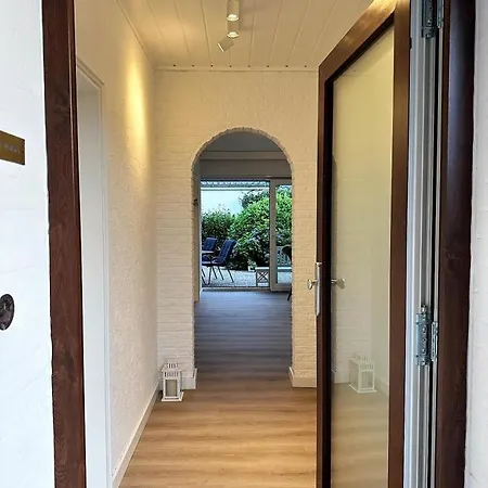 Haus Libelle, Ebenerdig, Wlan, Neu Renoviert, Hochwertig Ausgestattet Nyaraló